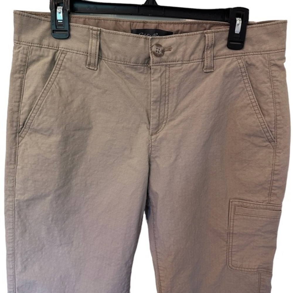 Eddie Bauer Size 8 Cropped Cargo Pants Khaki Ripstop Cotton Outdoor - Picture 3 of 6